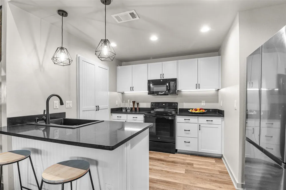 654 Maple Lane Cottonwood Shores, TX 78657