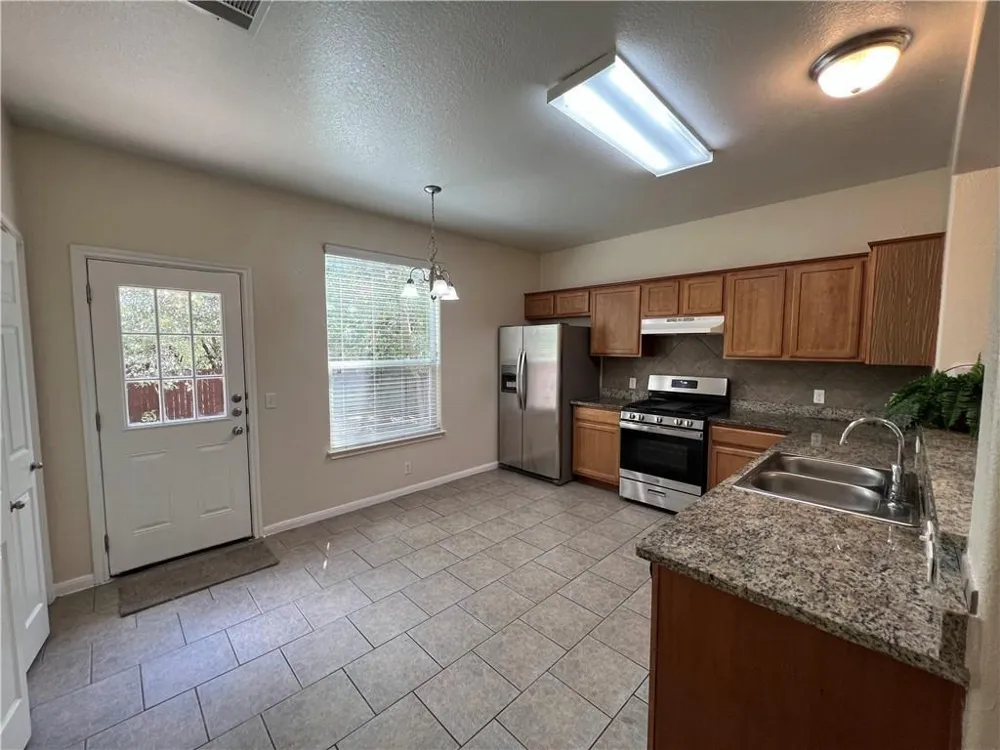 2400 Allred Drive #B Austin, TX 78748