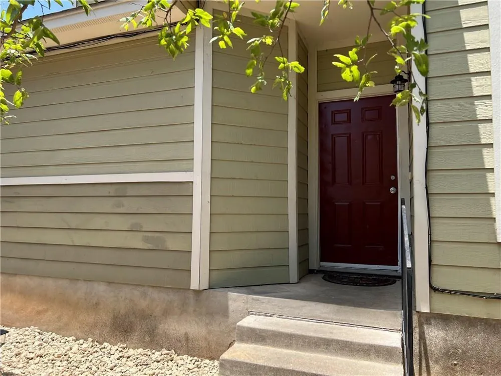 2400 Allred Drive #B Austin, TX 78748