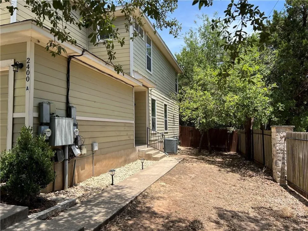 2400 Allred Drive #B Austin, TX 78748