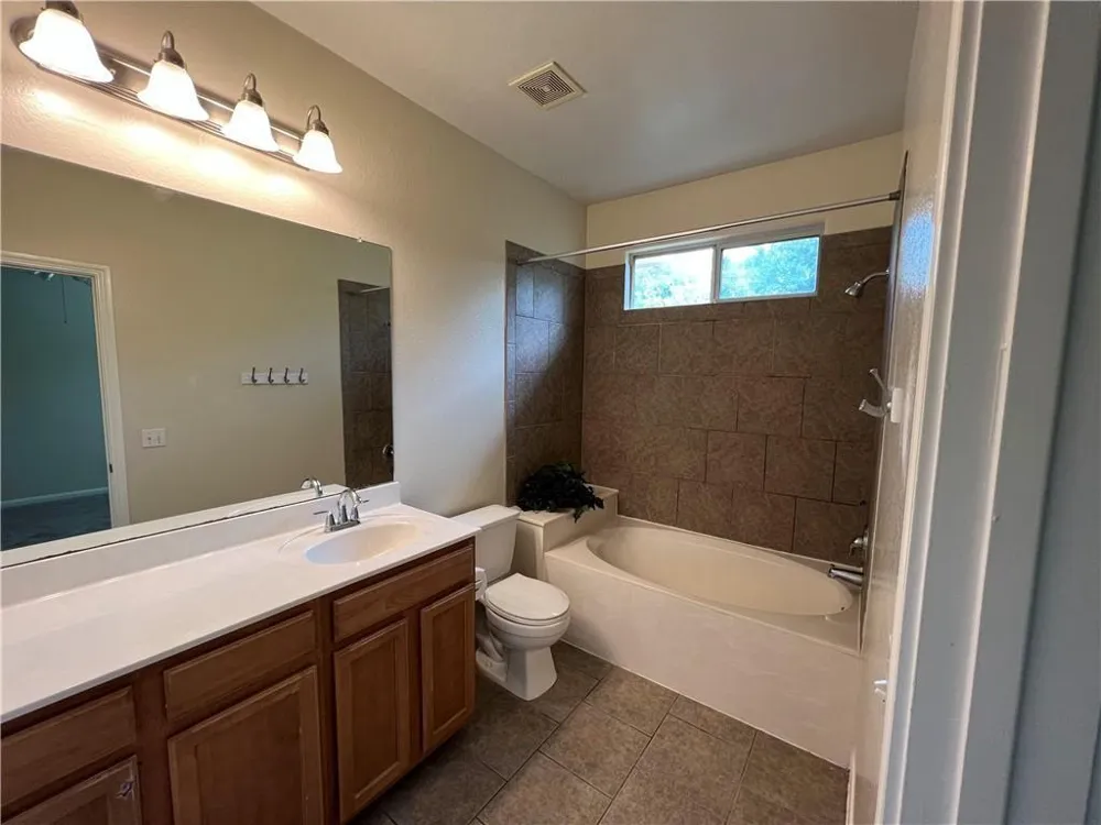 2400 Allred Drive #B Austin, TX 78748