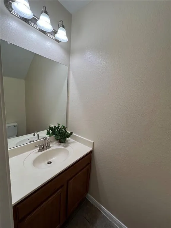 2400 Allred Drive #B Austin, TX 78748