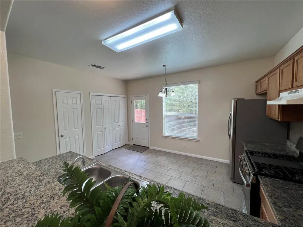 2400 Allred Drive #B Austin, TX 78748