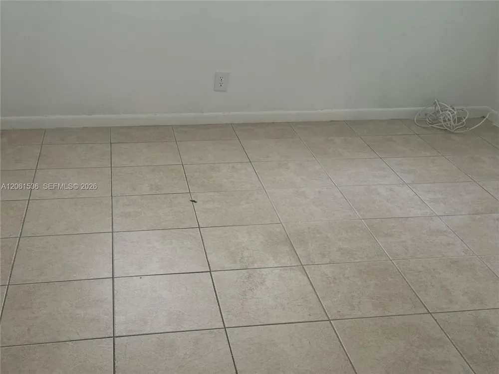 4730 NW 10th Ct #210 Plantation, FL 33313