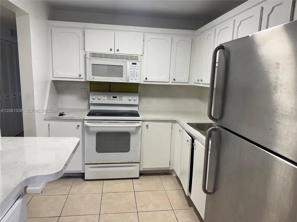 4730 NW 10th Ct #210 Plantation, FL 33313