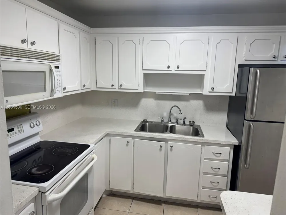 4730 NW 10th Ct #210 Plantation, FL 33313