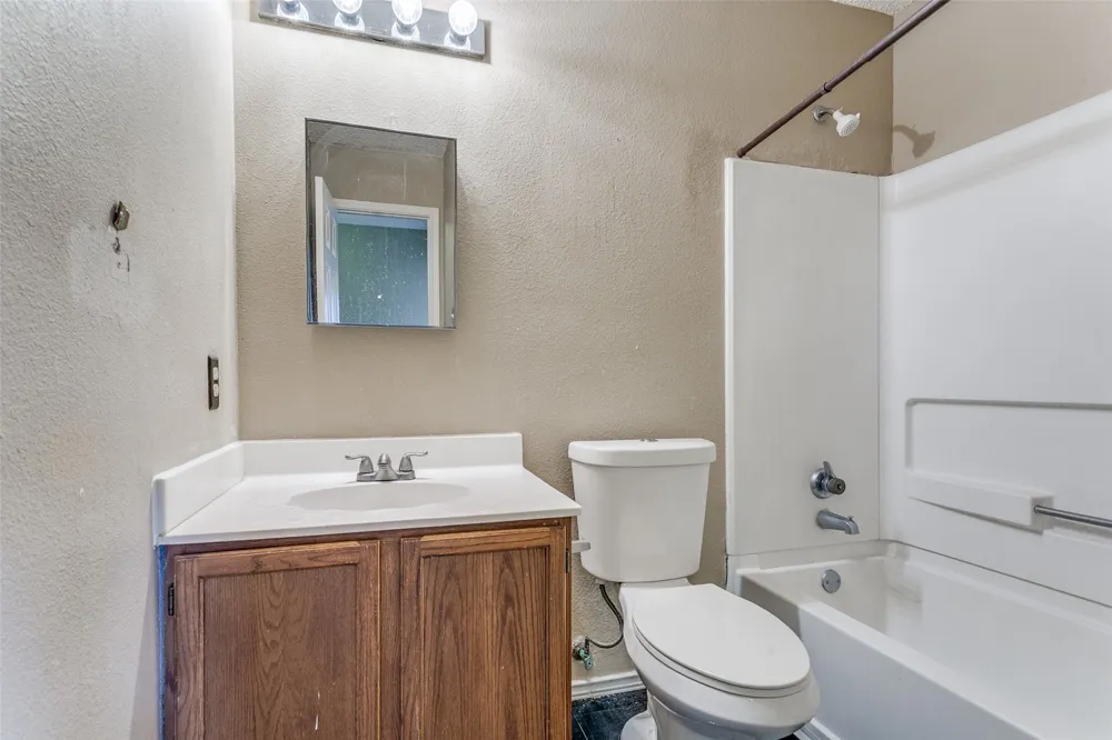 4223 Lakebend West Drive San Antonio, TX 78244