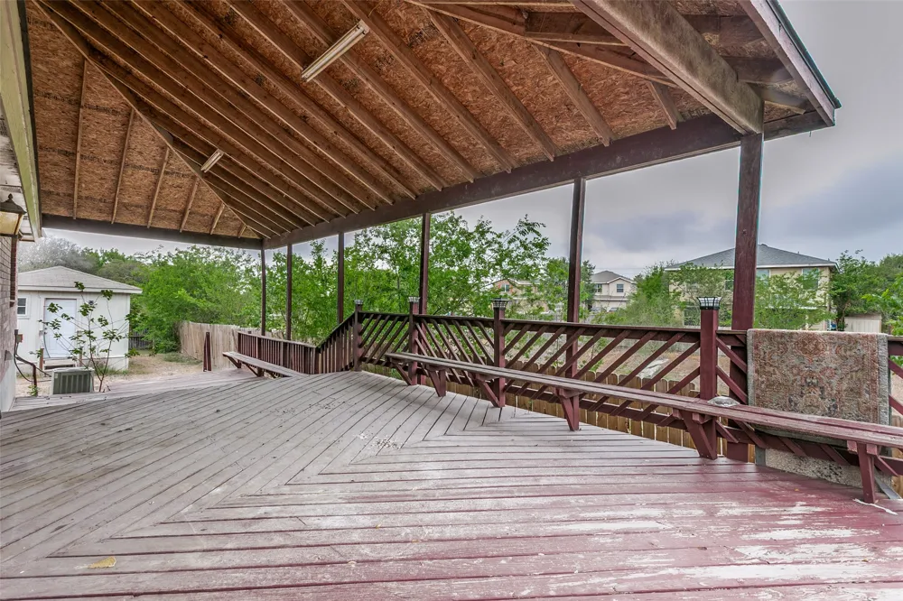 4223 Lakebend West Drive San Antonio, TX 78244