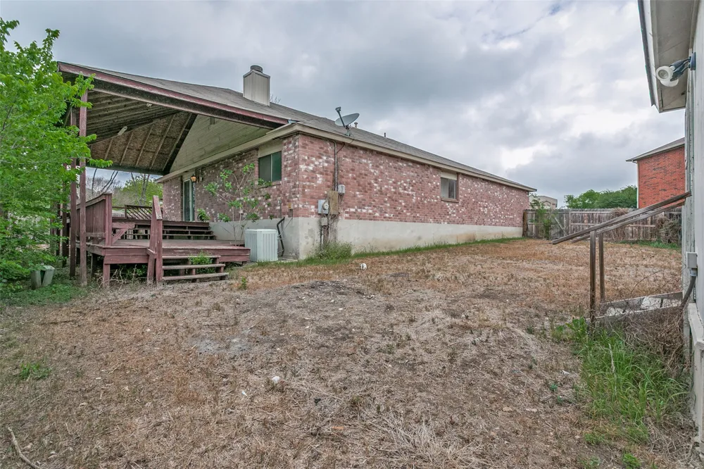 4223 Lakebend West Drive San Antonio, TX 78244