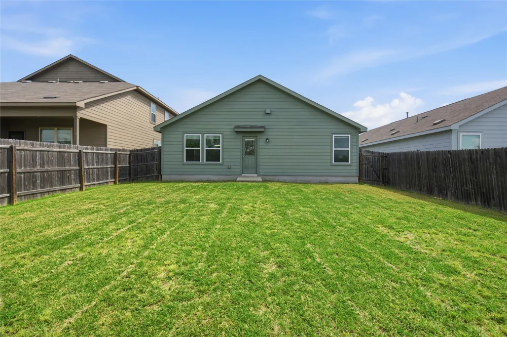 10402 Waverunner Converse, TX 78109