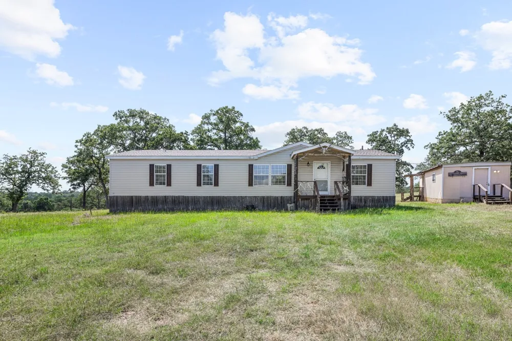 2524 Sandy Fork Road Harwood, TX 78632