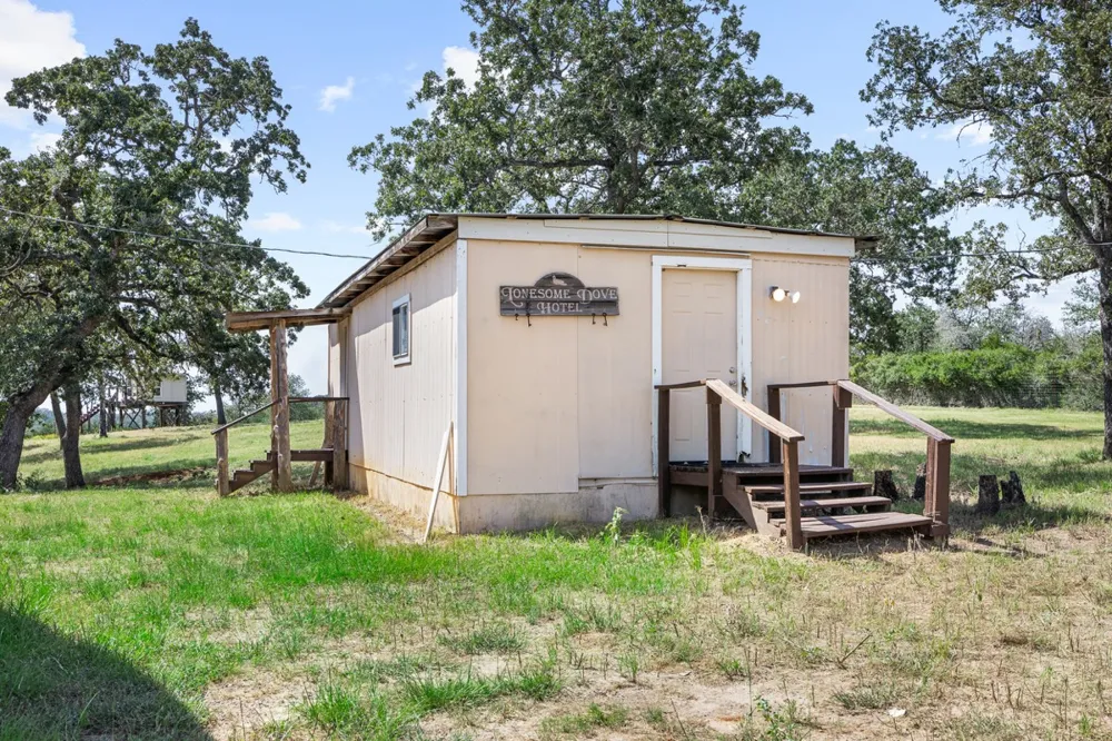 2524 Sandy Fork Road Harwood, TX 78632