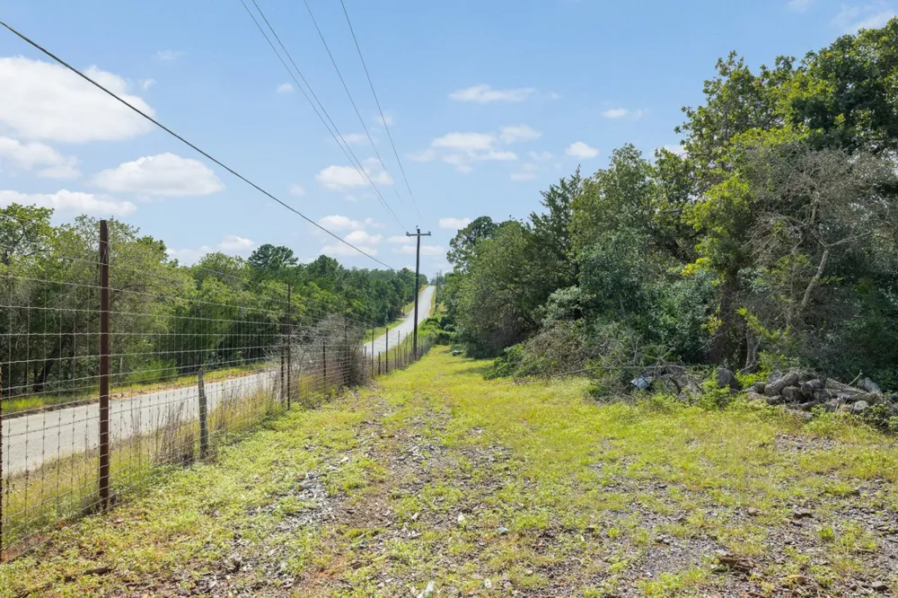 2524 Sandy Fork Road Harwood, TX 78632