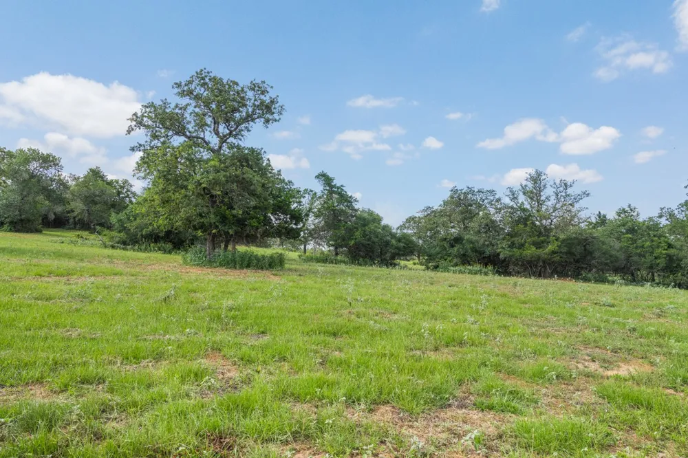 2524 Sandy Fork Road Harwood, TX 78632