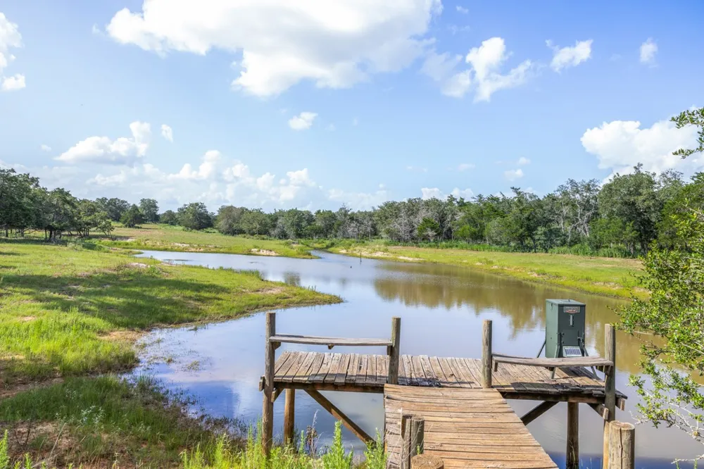 2524 Sandy Fork Road Harwood, TX 78632