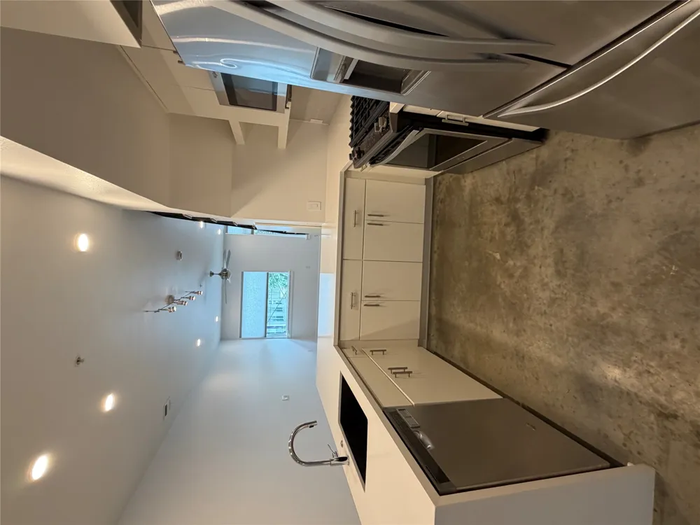 2002 E 7th Street #209 Austin, TX 78702