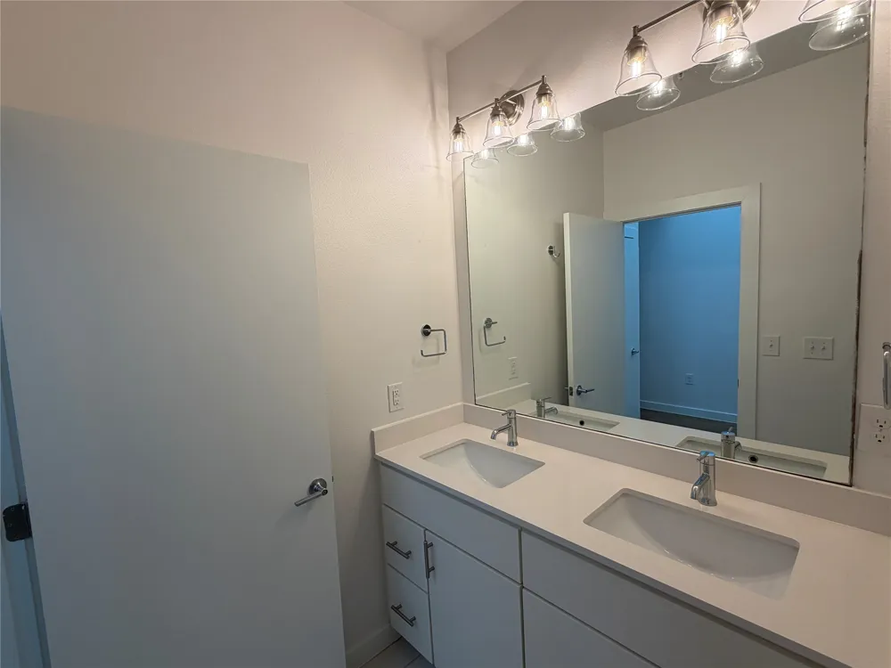 2002 E 7th Street #209 Austin, TX 78702