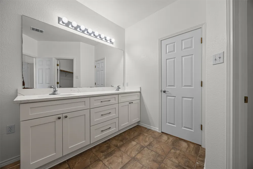 20911 Waterside Drive #9 Lago Vista, TX 78645