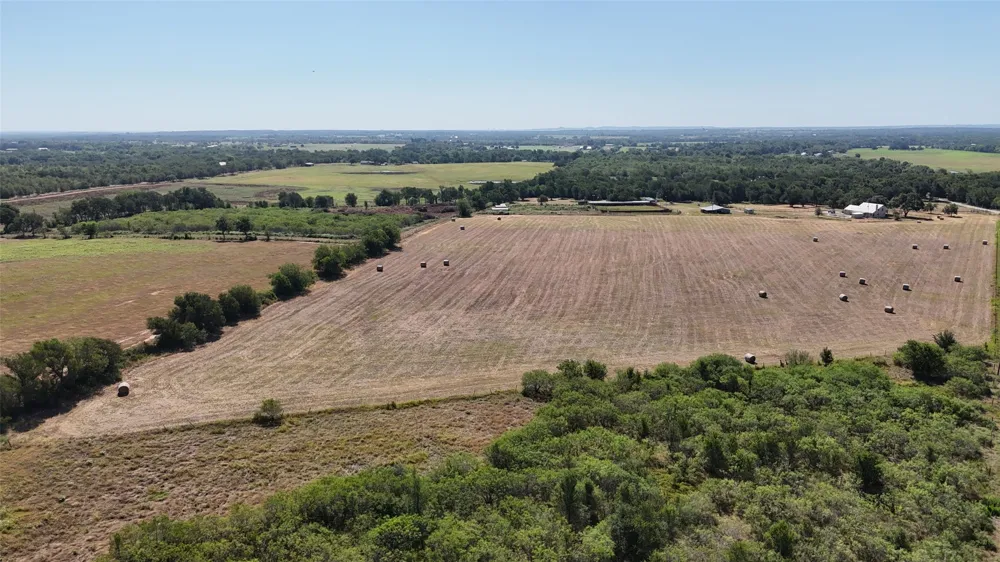 1454 Red Town Road Elgin, TX 78621