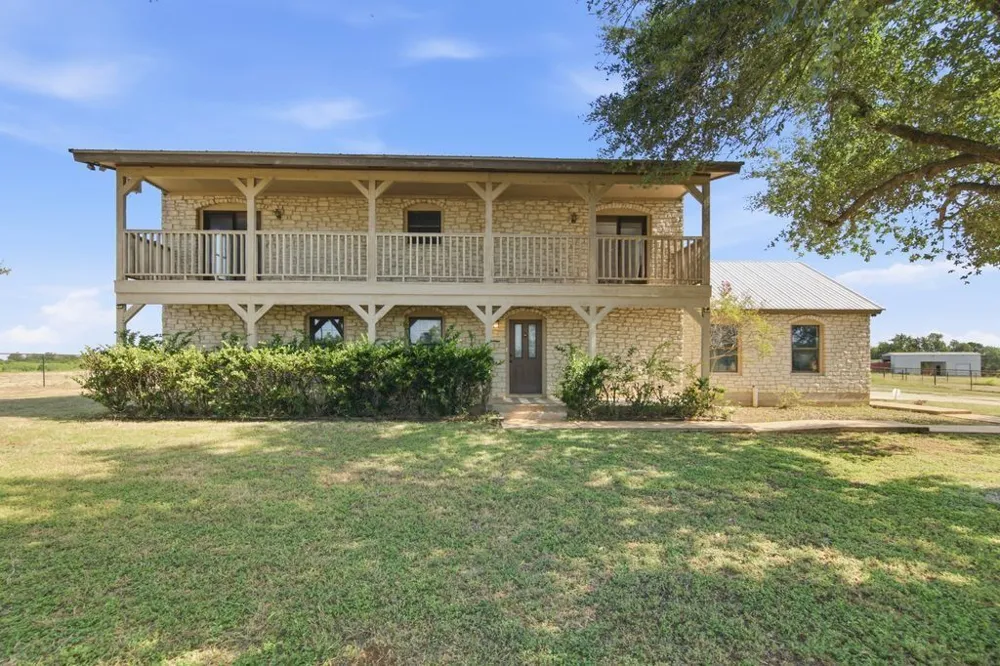 1454 Red Town Road Elgin, TX 78621