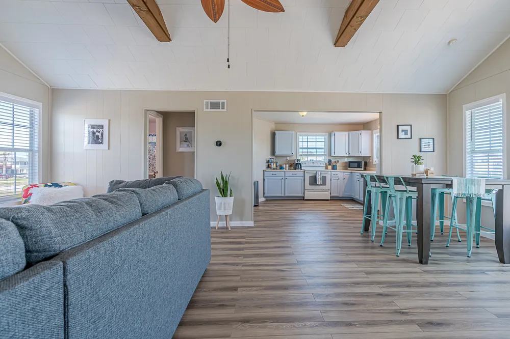 402 Seashell Drive Surfside Beach, TX 77541