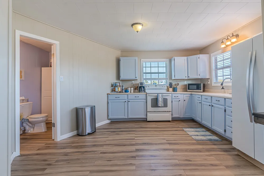 402 Seashell Drive Surfside Beach, TX 77541