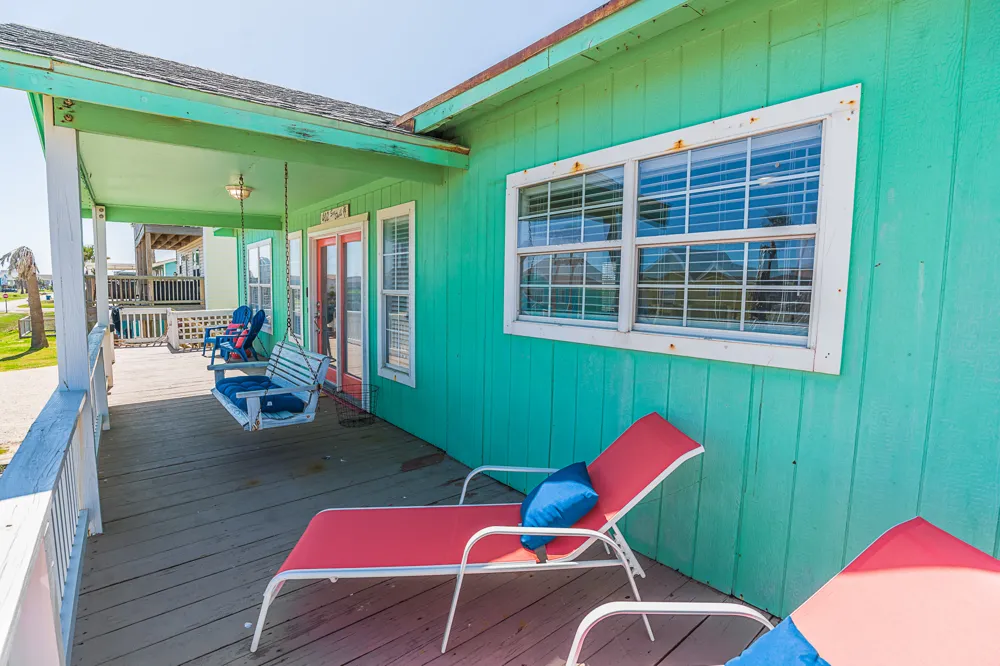 402 Seashell Drive Surfside Beach, TX 77541