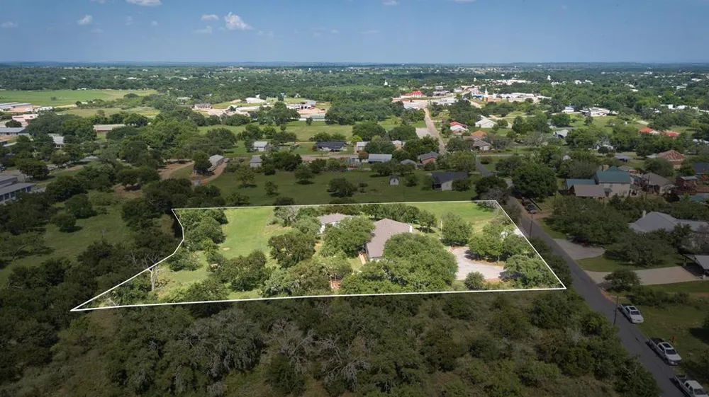 1310 McKinley Avenue Mason, TX 76856