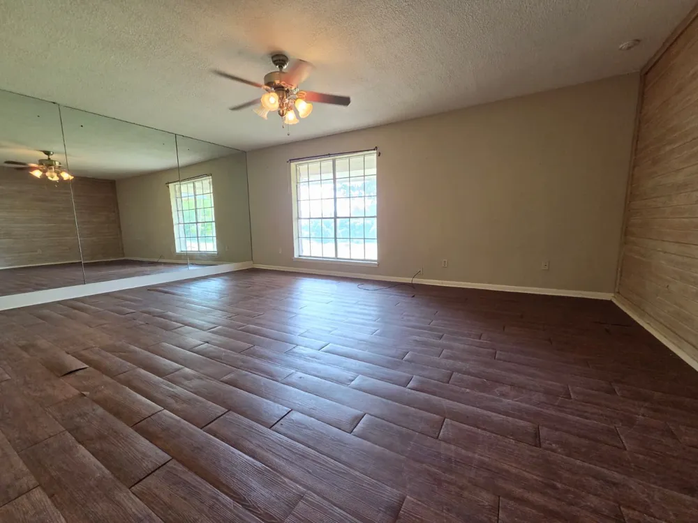 1092 An County Road 318 Frankston, TX 75763