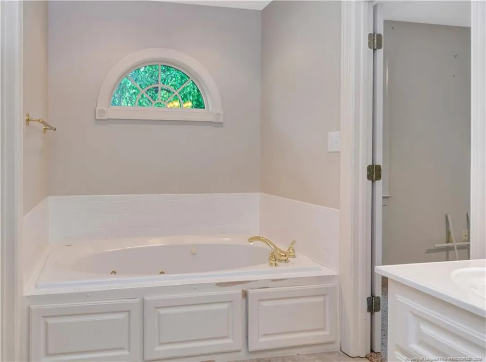 5008 Willow Oak Drive Lumberton, NC 28358