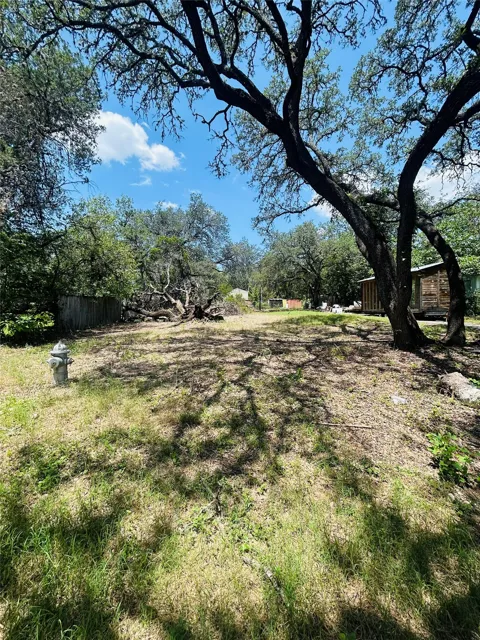 7900 Persimmon Trail