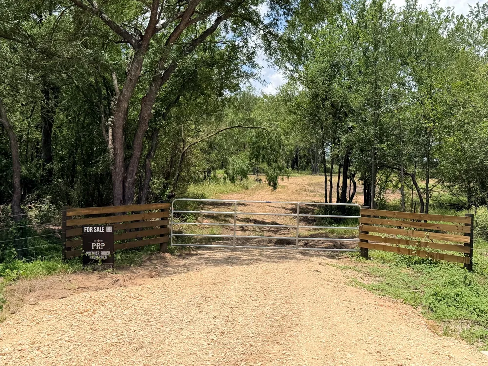 FM 86 Tract 1 Highway Luling, TX 78648