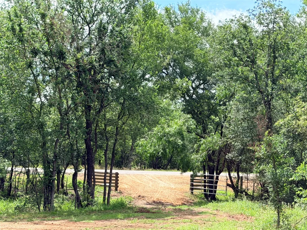 FM 86 Tract 1 Highway Luling, TX 78648