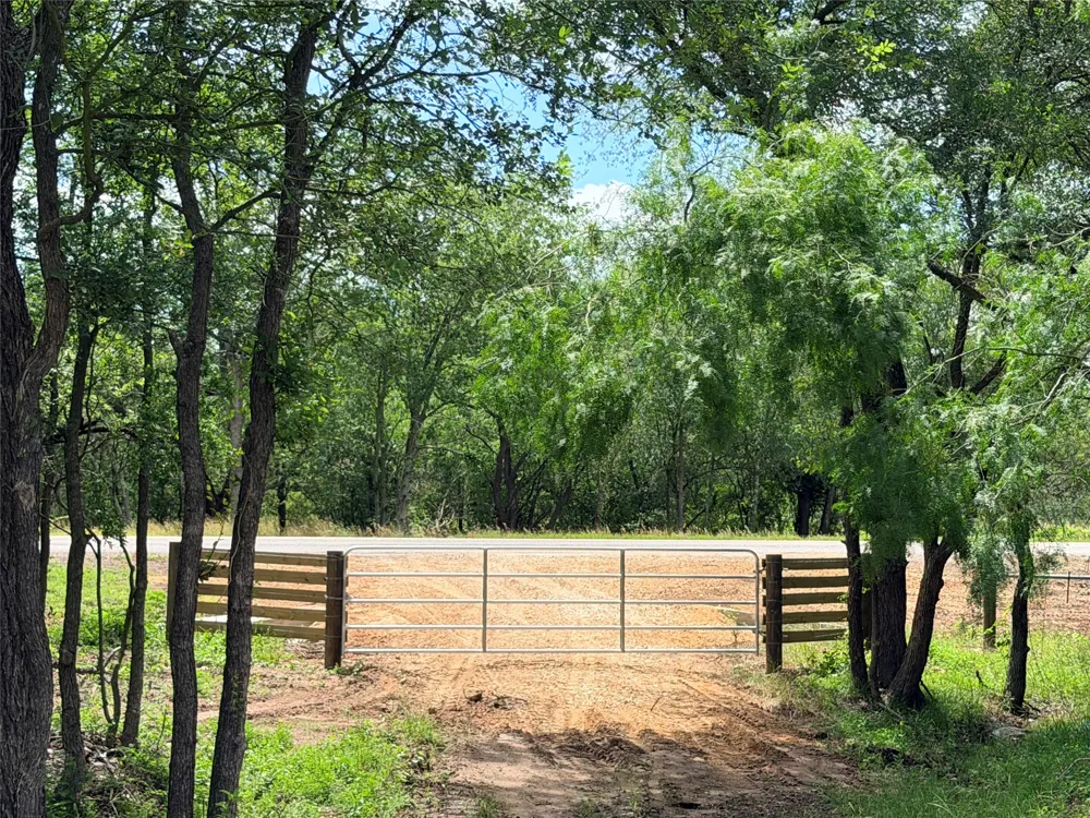 FM 86 Tract 1 Highway Luling, TX 78648