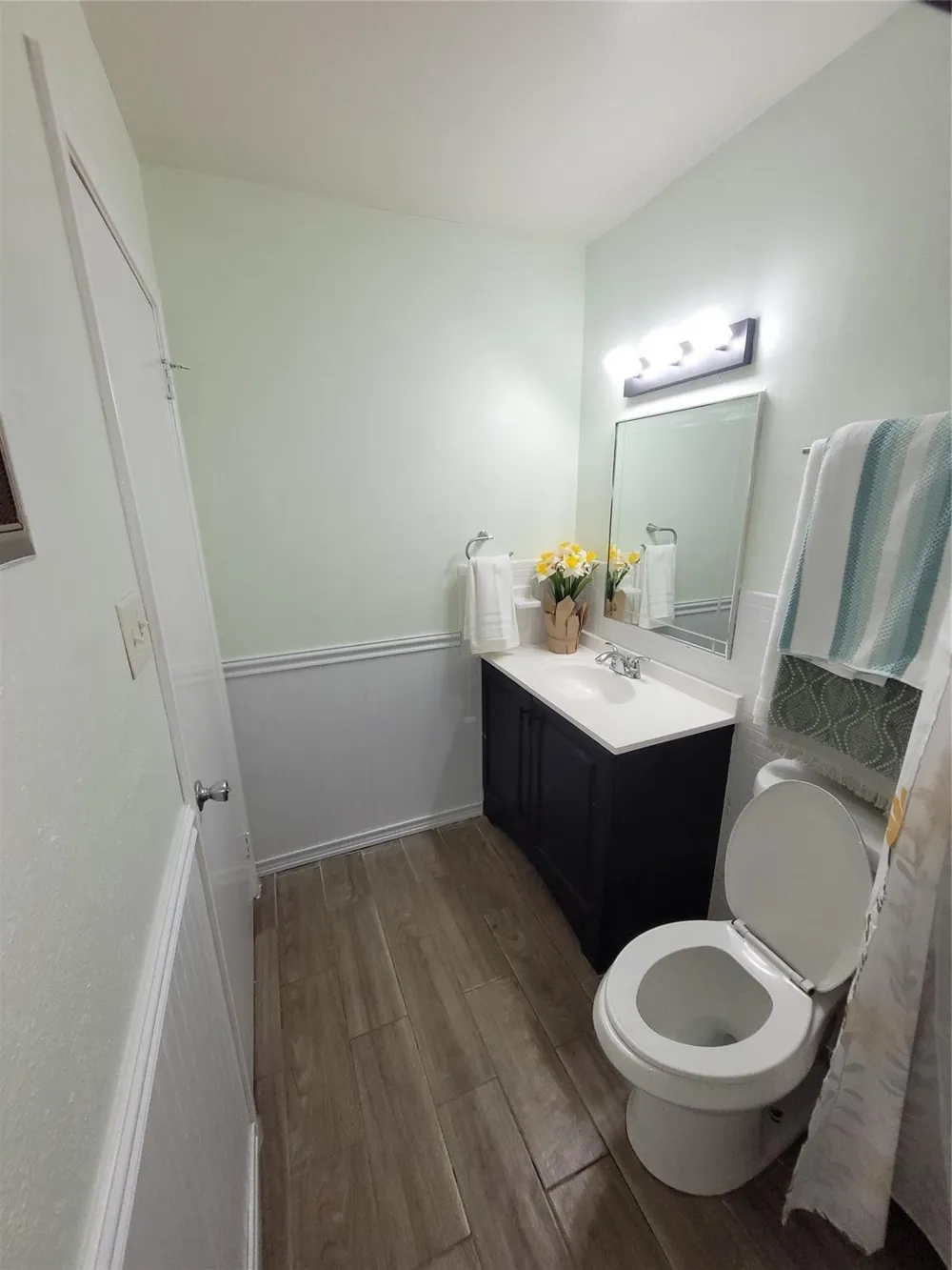 7213 Beechnut Street Houston, TX 77074