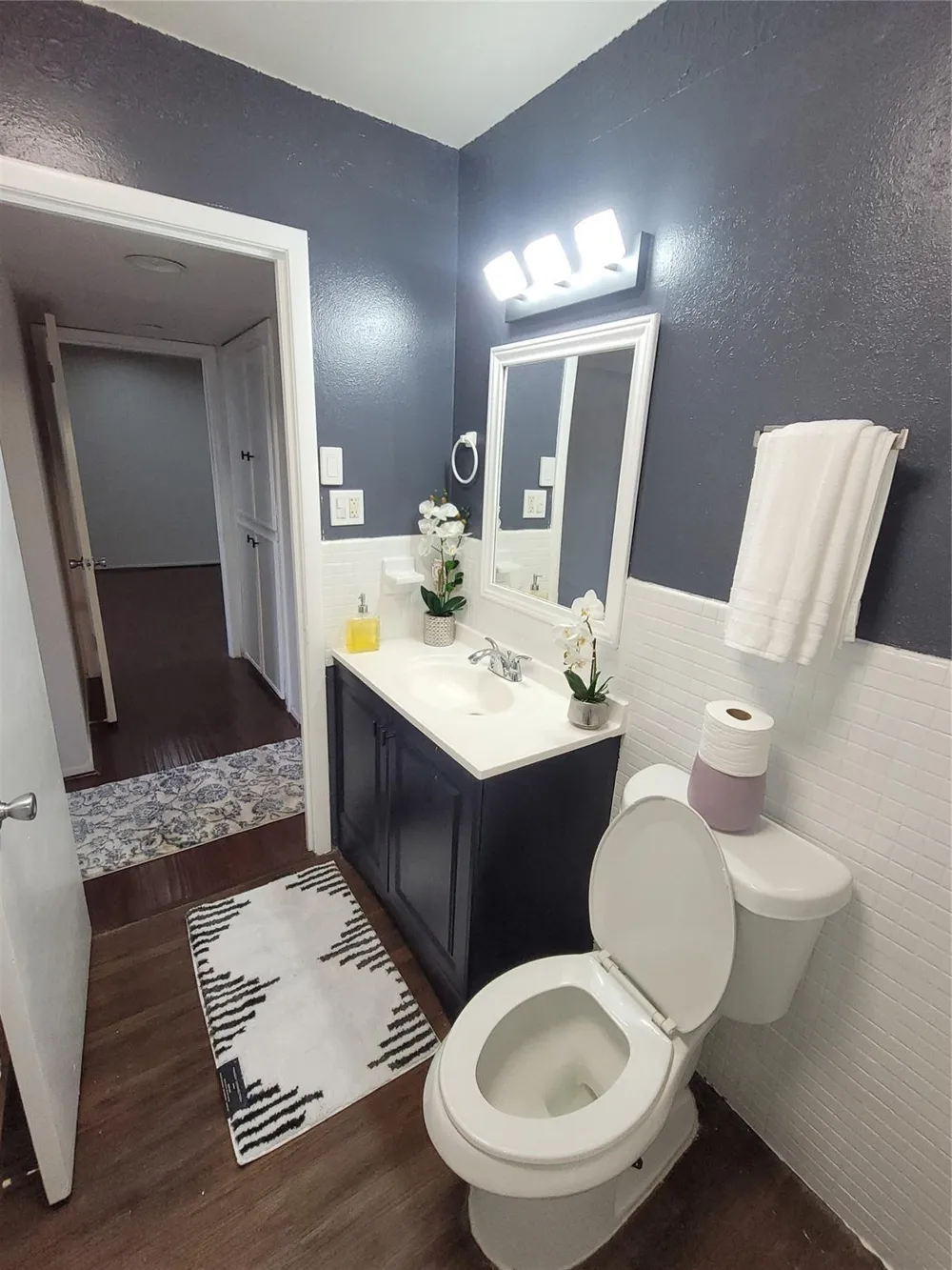 7213 Beechnut Street Houston, TX 77074