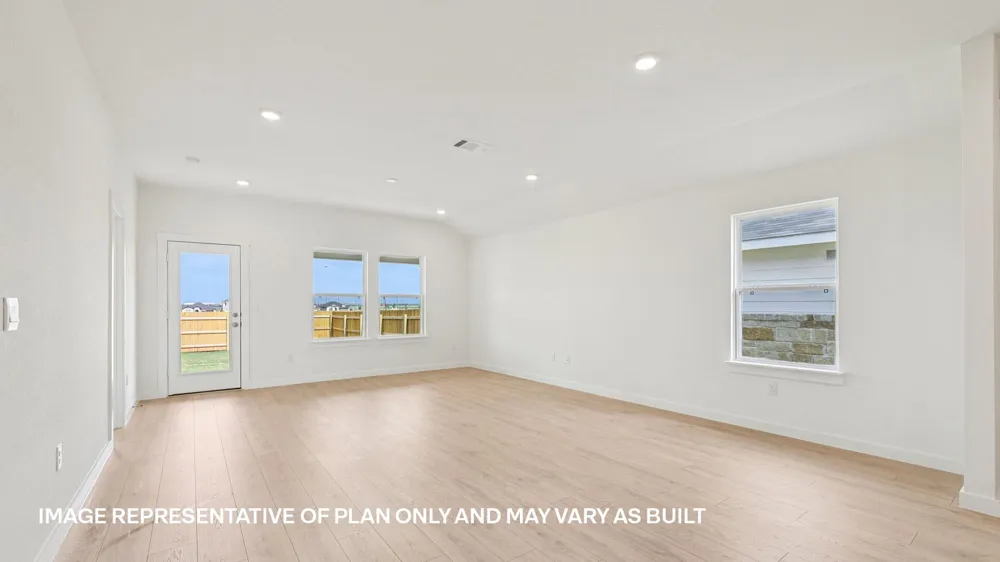 7004 Frog Pond Bend Del Valle, TX 78617