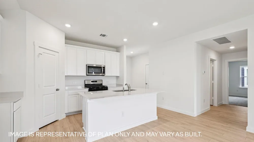 7004 Frog Pond Bend Del Valle, TX 78617