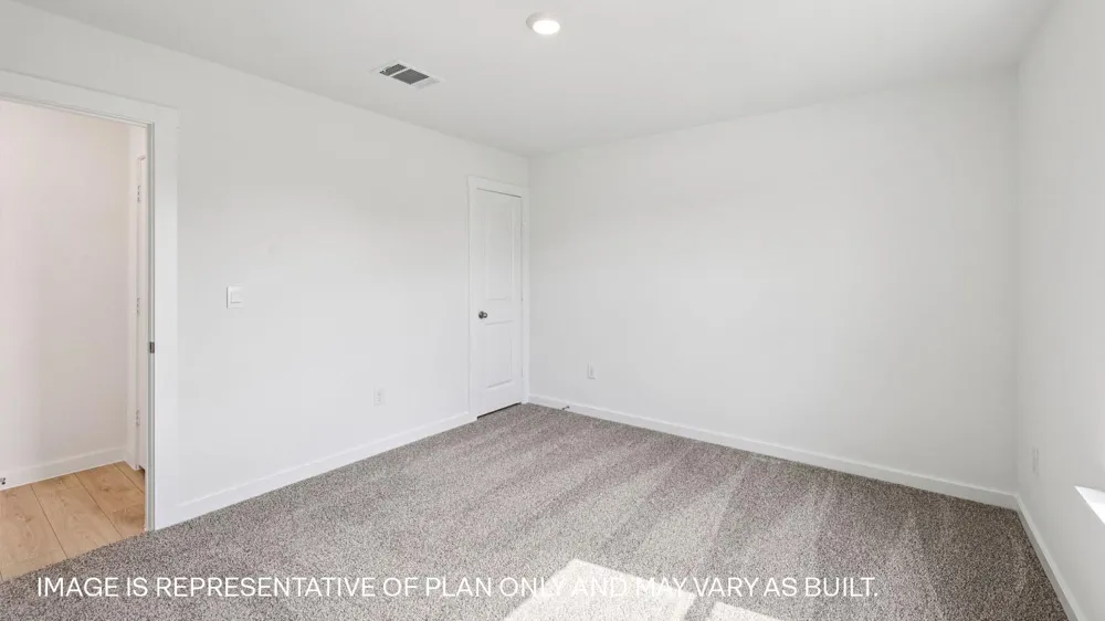 7004 Frog Pond Bend Del Valle, TX 78617