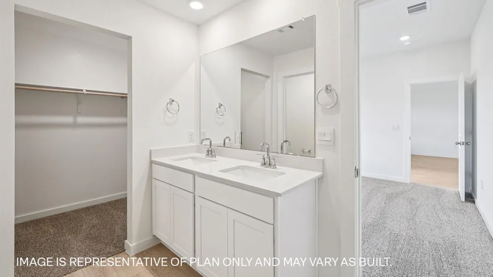 7004 Frog Pond Bend Del Valle, TX 78617