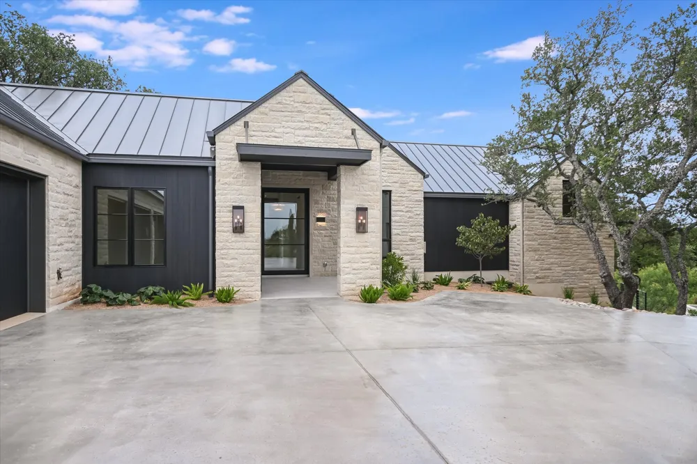 138 Coralberry Horseshoe Bay, TX 78657