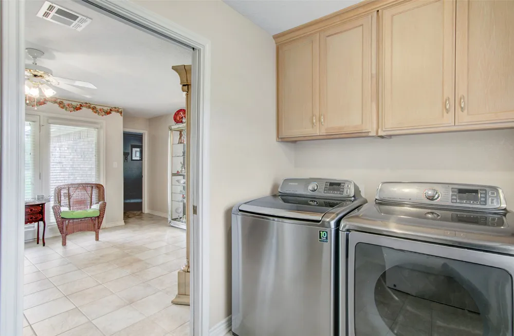 6483 Jade Avenue Port Arthur, TX 77640