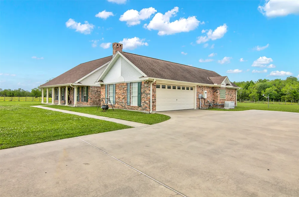 6483 Jade Avenue Port Arthur, TX 77640