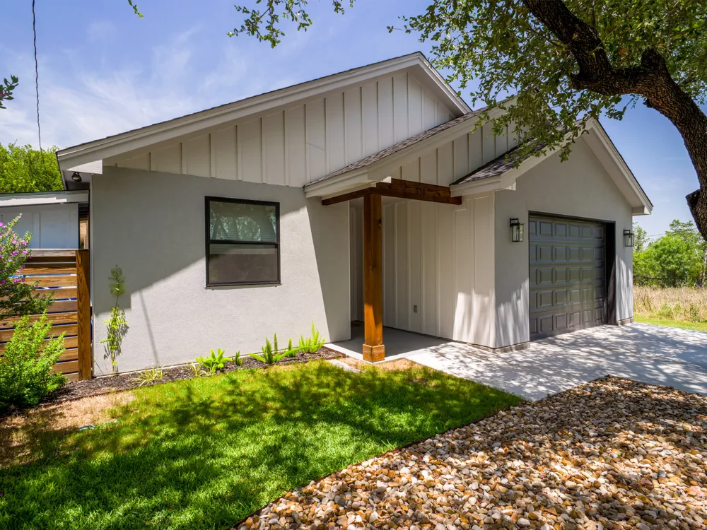 638 Oak Lane Cottonwood Shores, TX 78657