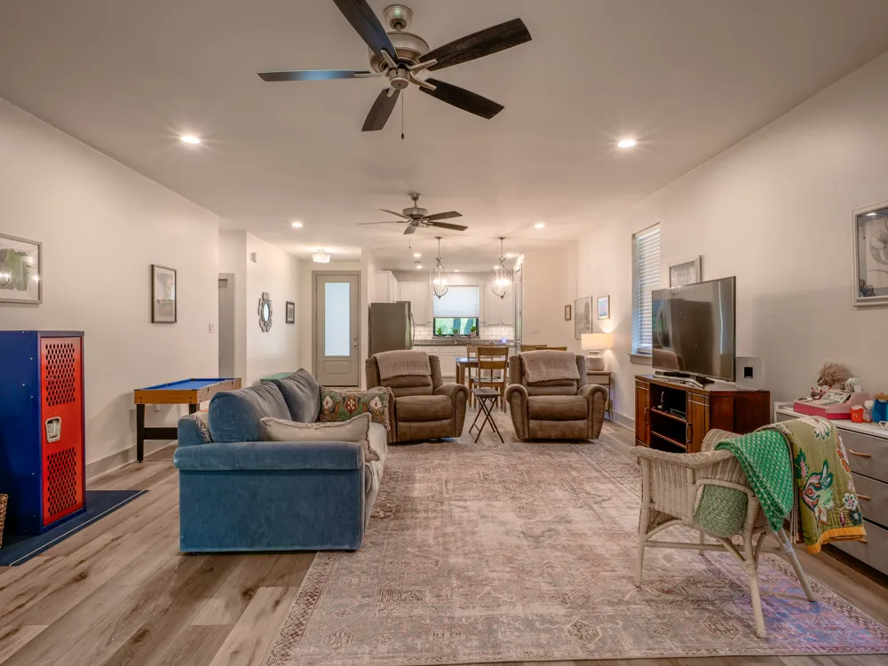 638 Oak Lane Cottonwood Shores, TX 78657
