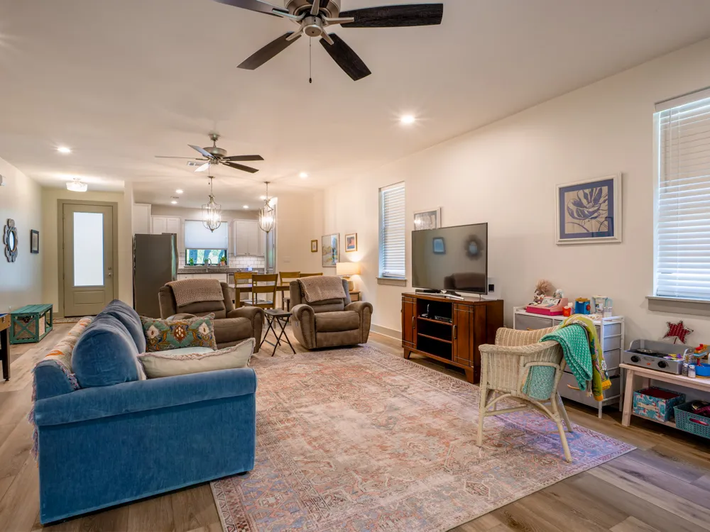 638 Oak Lane Cottonwood Shores, TX 78657