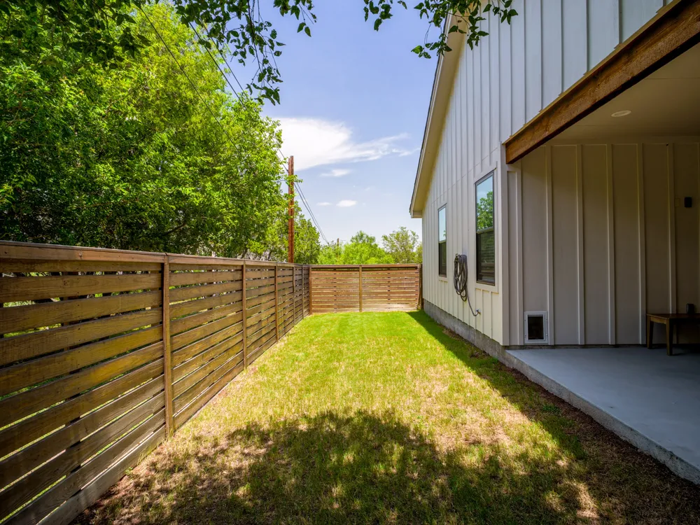 638 Oak Lane Cottonwood Shores, TX 78657