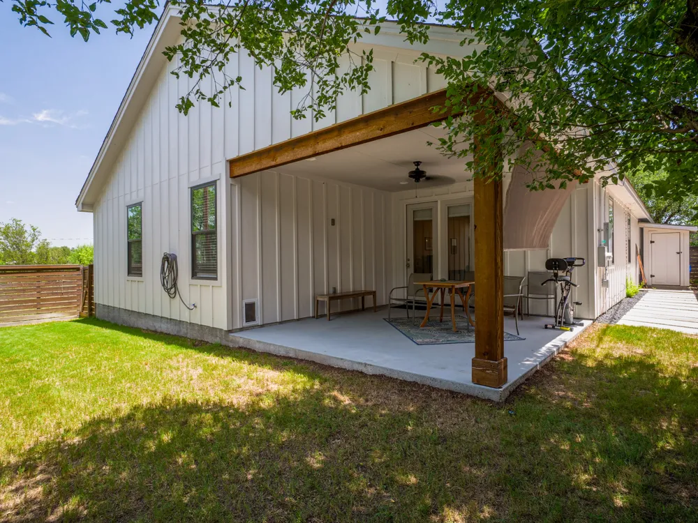 638 Oak Lane Cottonwood Shores, TX 78657