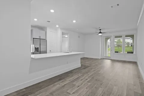 1664 Hillside Terrace #3816