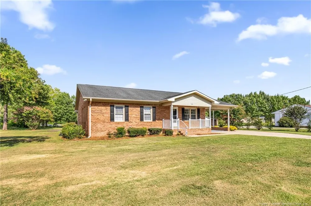 221 Old Baker Road Maxton, NC 28364